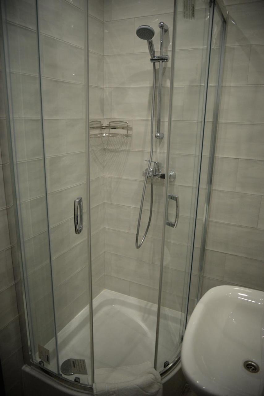 Apart Hotel Lake Apartments Kiev Bagian luar foto