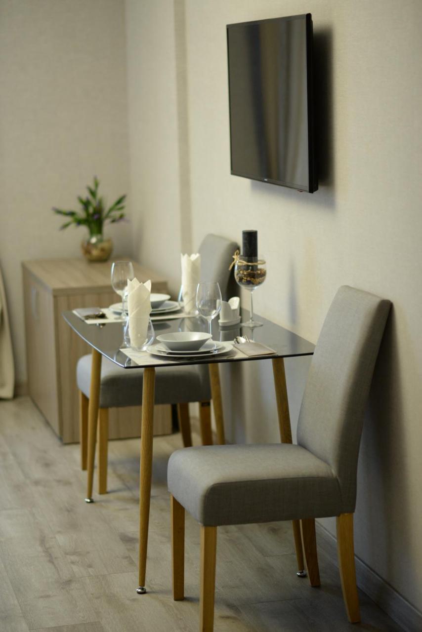 Apart Hotel Lake Apartments Kiev Bagian luar foto
