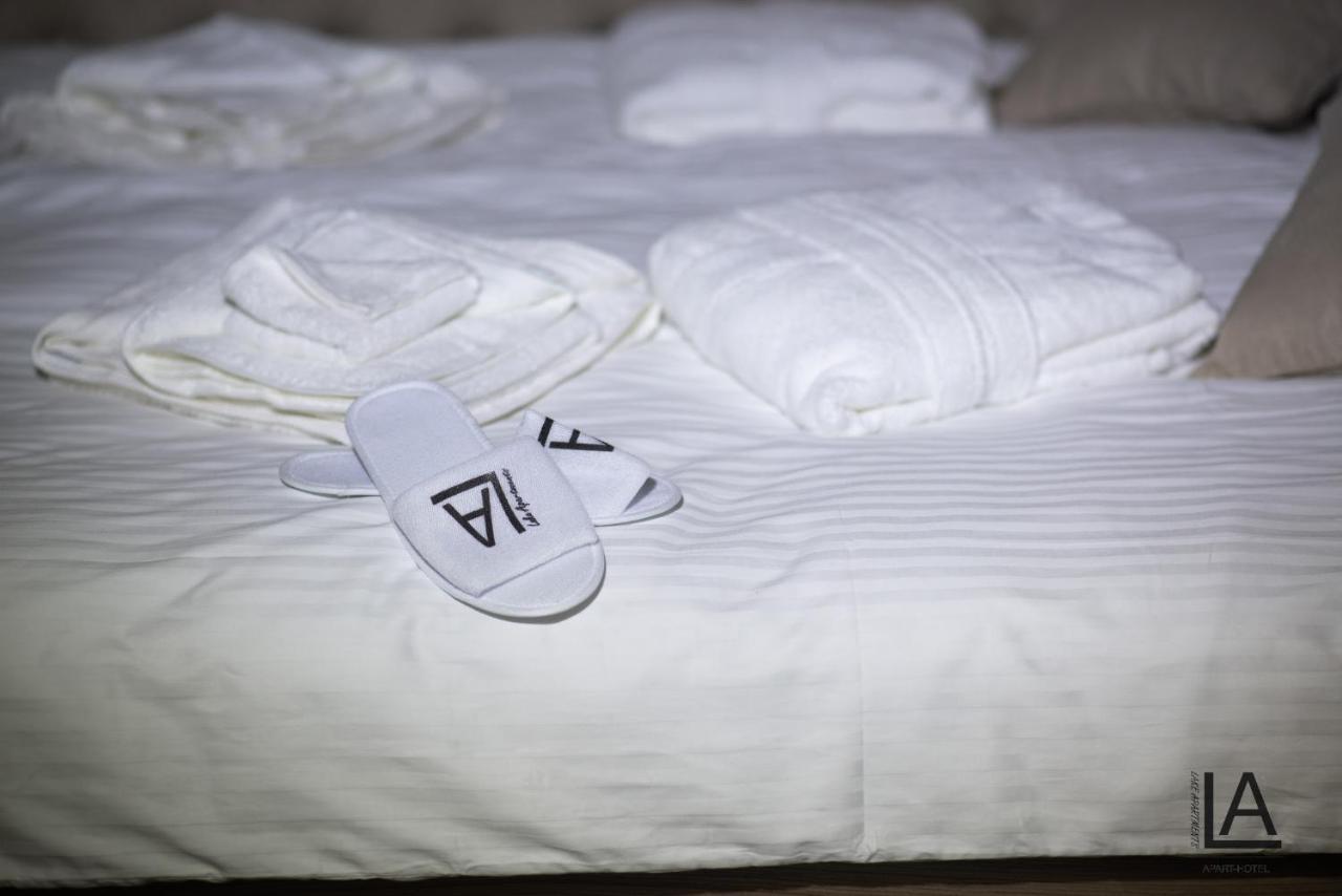 Apart Hotel Lake Apartments Kiev Bagian luar foto